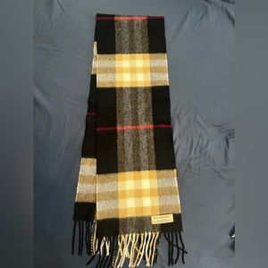 Barberry, Kashmiri scarf